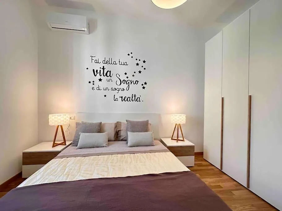 Lella Suite Home Lecce Apartment